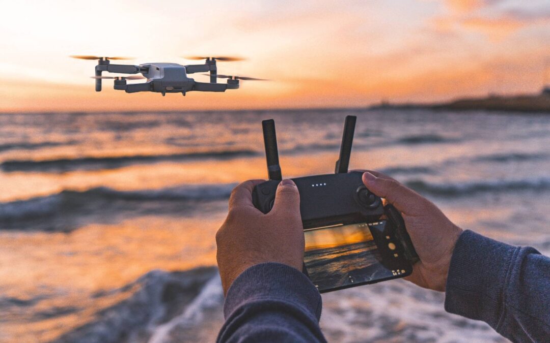 Conhecendo os Seguros para Drones: RETA, Casco e LUC