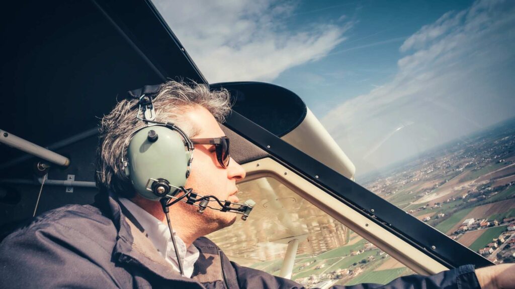 Piloto em voo.
